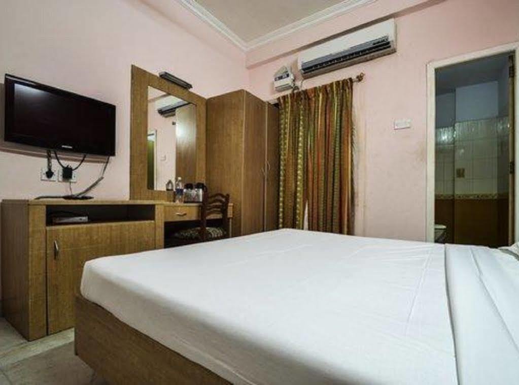 Fabhotel Royal Star Chennai Exteriör bild