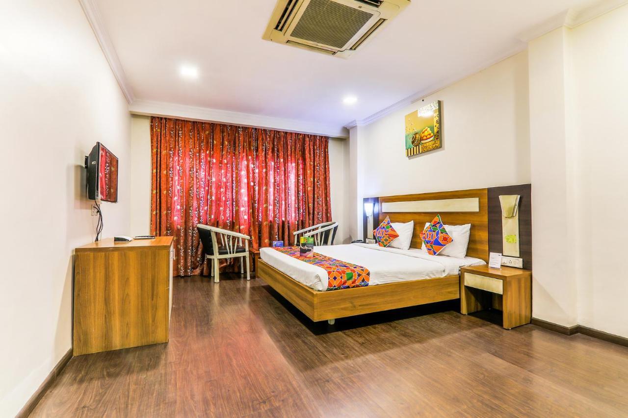 Fabhotel Royal Star Chennai Exteriör bild