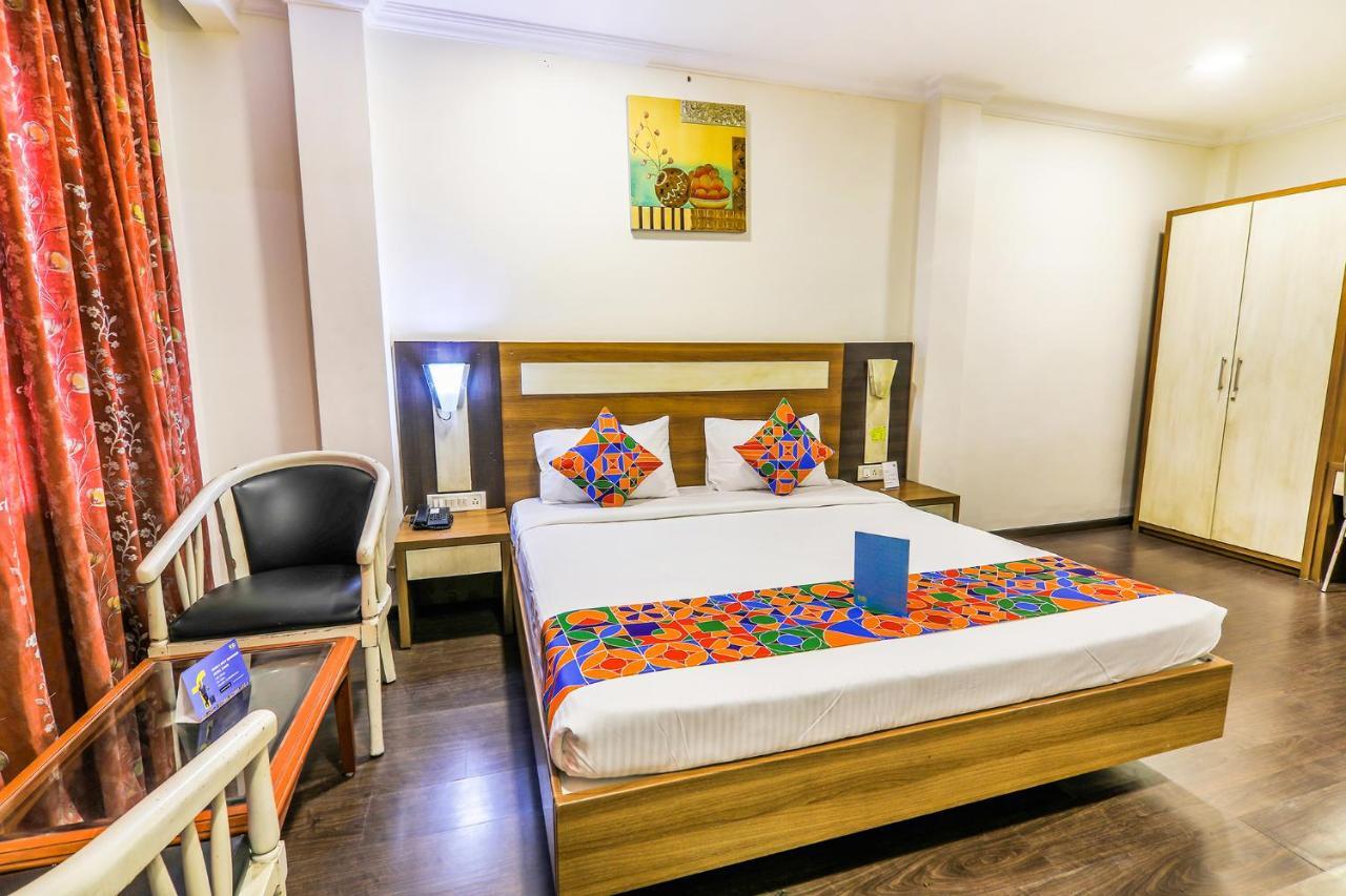 Fabhotel Royal Star Chennai Exteriör bild