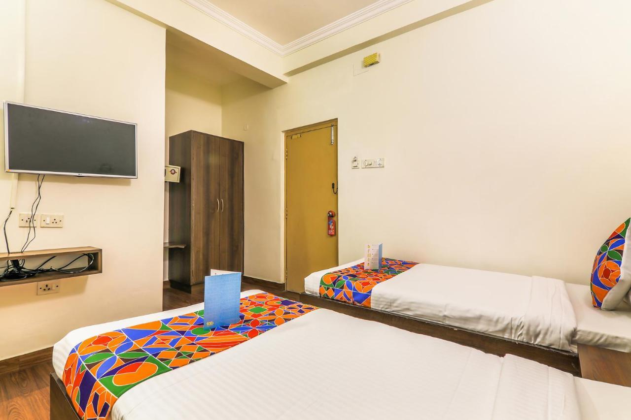 Fabhotel Royal Star Chennai Exteriör bild